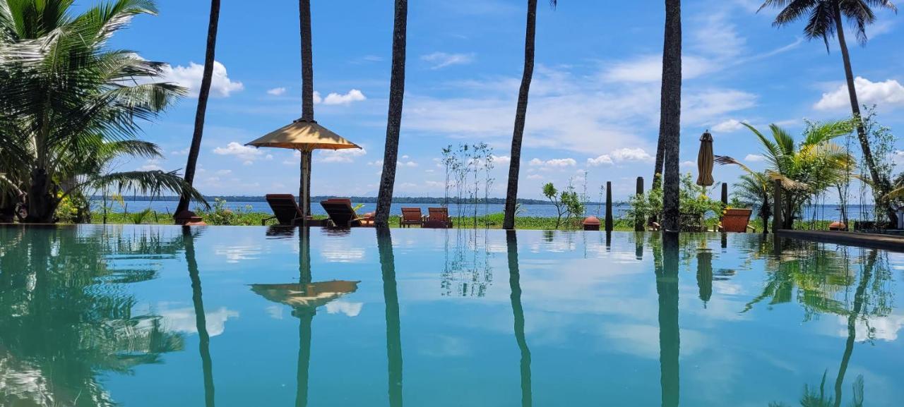 Ameya Kerala Hotel Alappuzha Exterior photo