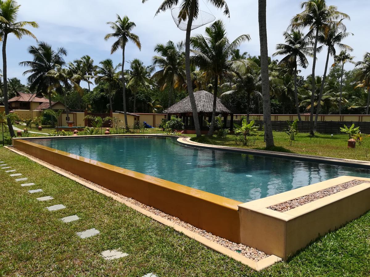 Ameya Kerala Hotel Alappuzha Exterior photo
